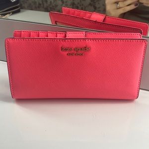 Kate Spade ♠️ Coral Wallet 💖🧡